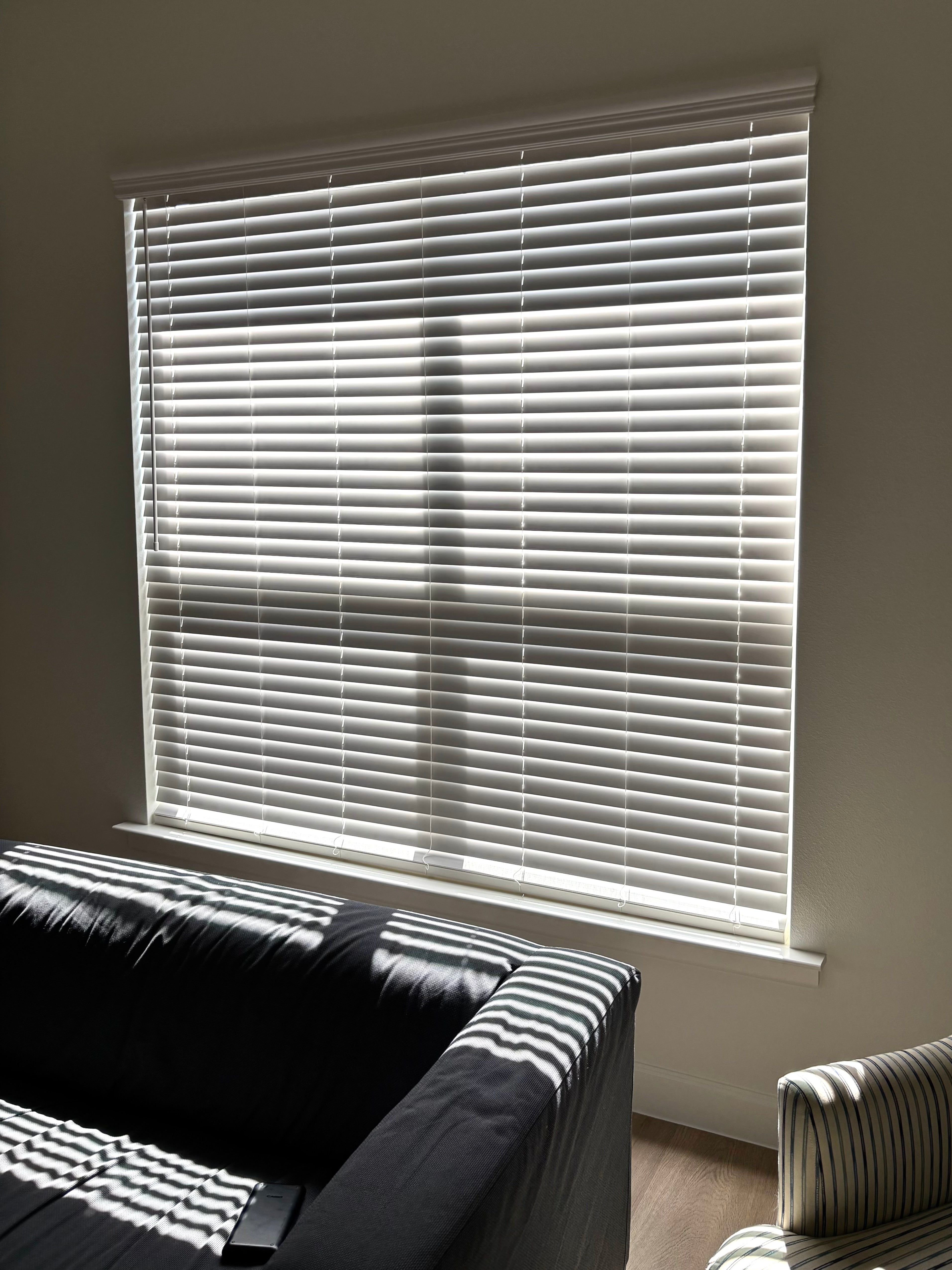 Faux Wood Cordless Blinds (2” slat)