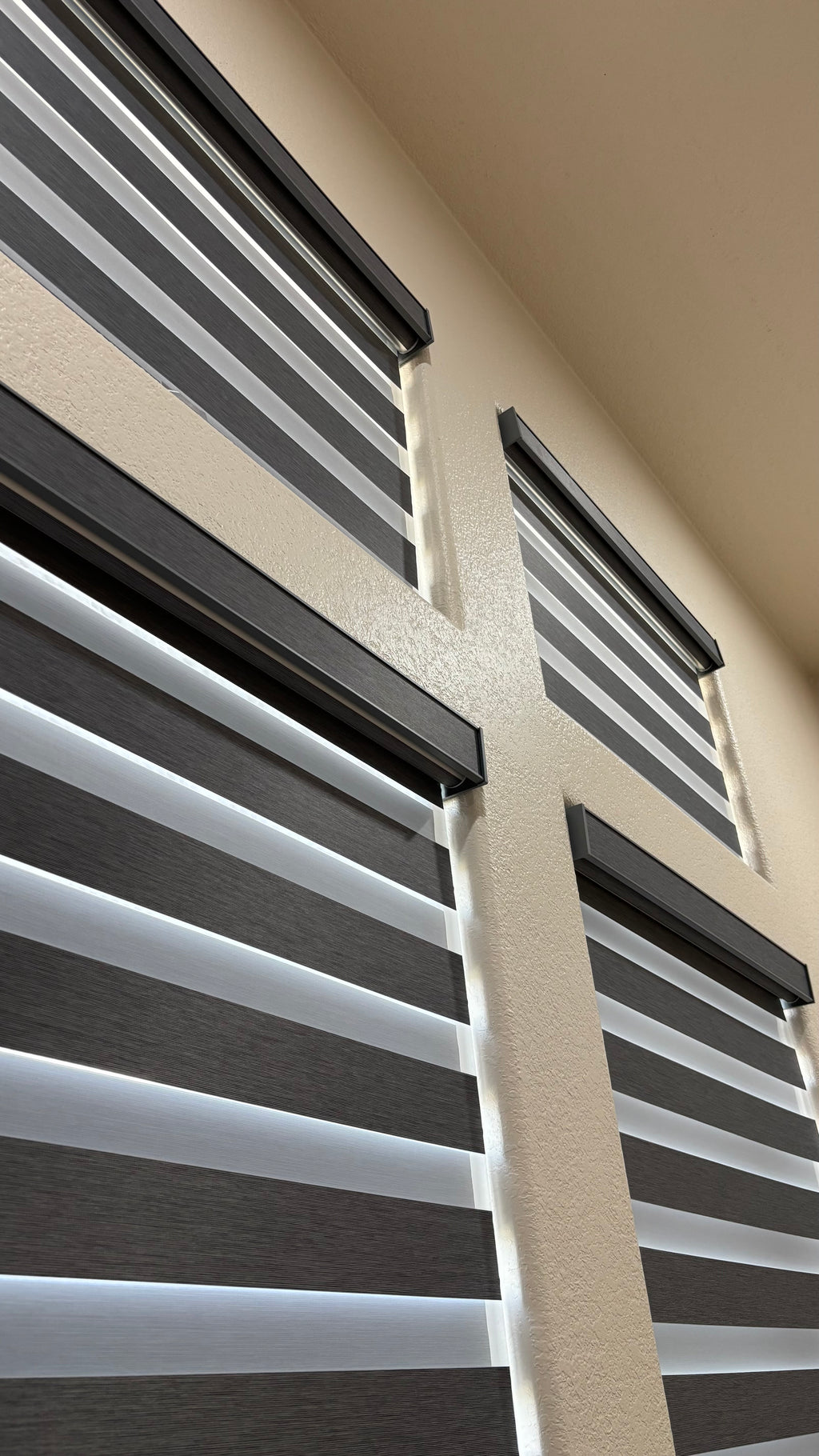 “Zebra” Roller Shades (Cordless)
